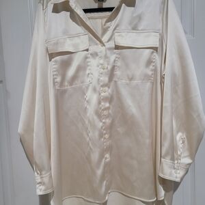 Vera Wang simply Vera long sleeve silky satin ivory long sleeve blouse